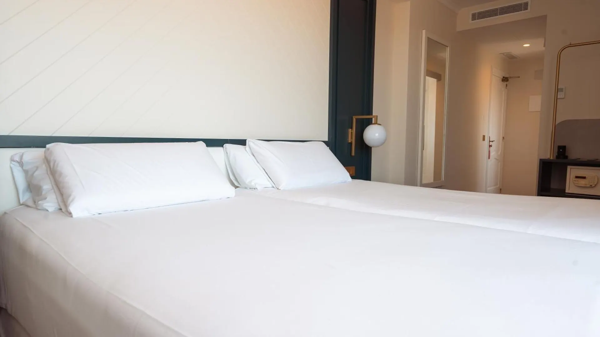 *** Hotel Nura Boreal Playa de Palma  Spain